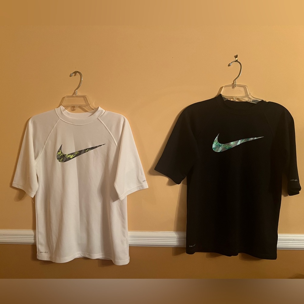 2 NIKE DRY FIT SHIRTS UPF 40+ girls or boys XL
One price for 2 shirts